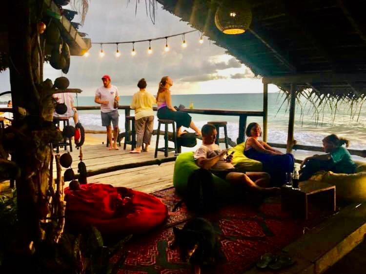Backpack Beach Hostel & Reggae Bar Boossa Exterior photo